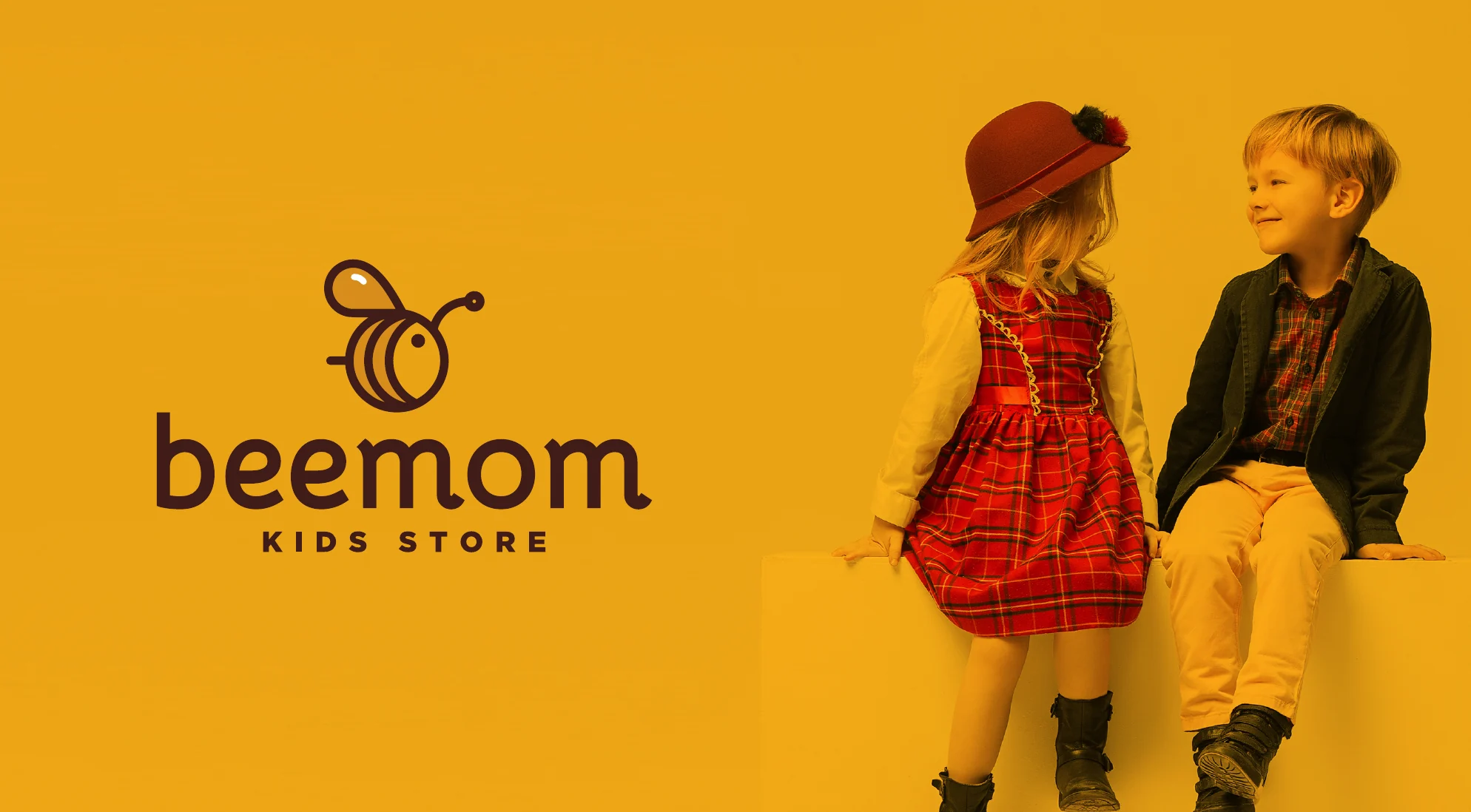 Logotipo da BeeMom sobre foto de crianças